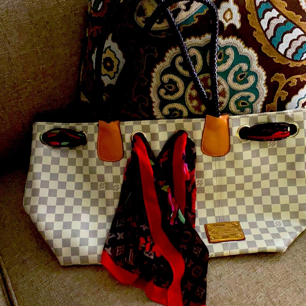 Louis Vuitton purse